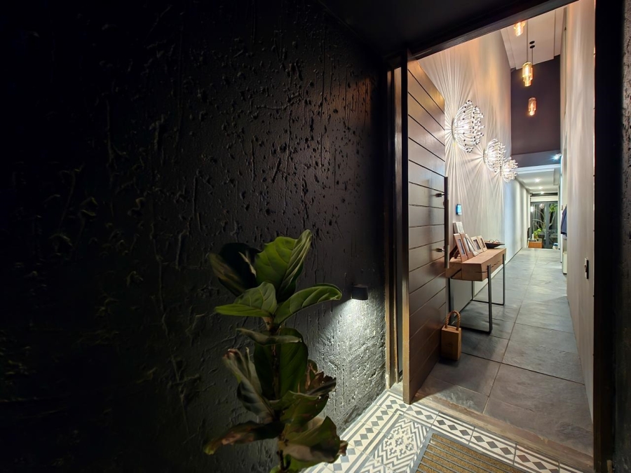 4 Bedroom Property for Sale in Higgovale Western Cape